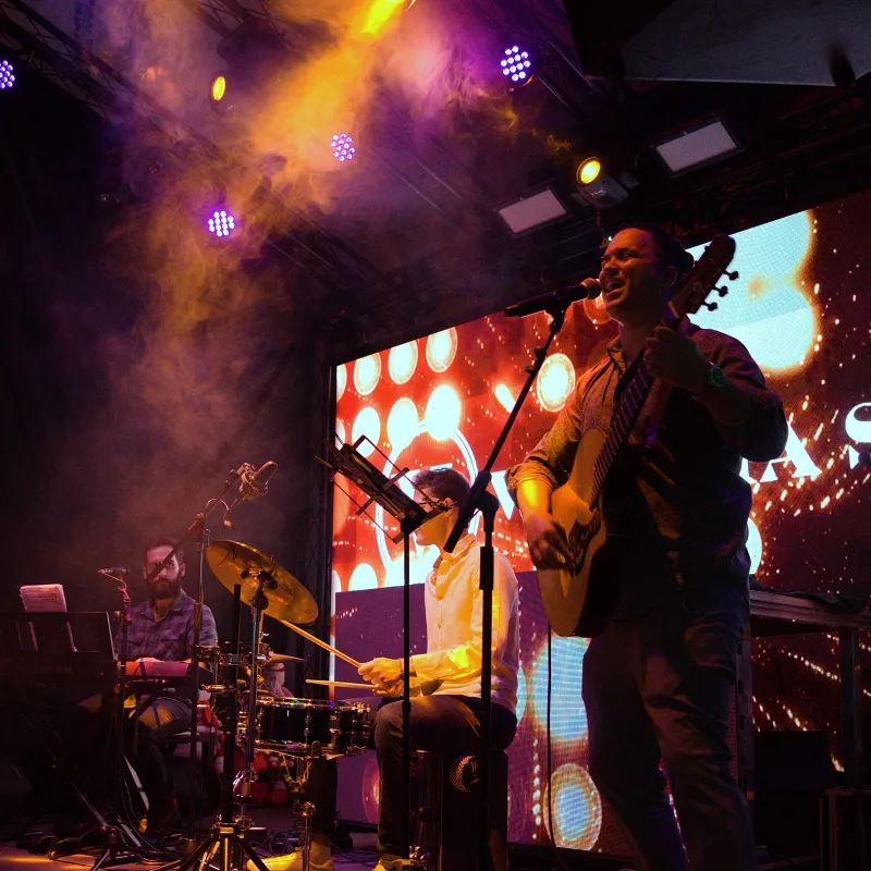 Formato trío para bodas y eventos